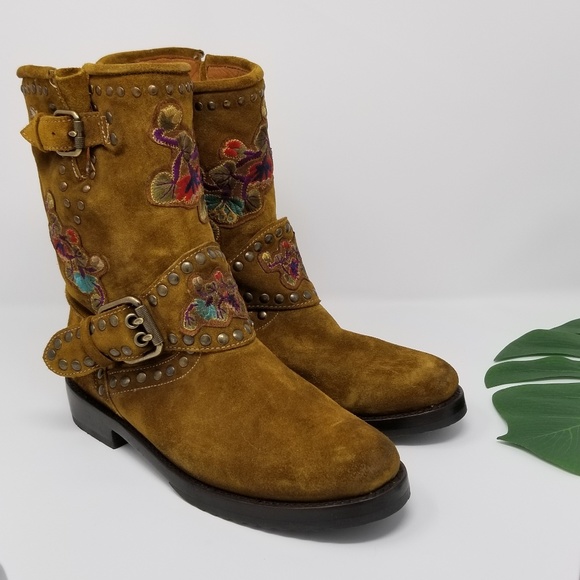 frye women's nat flower engineer boot